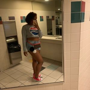 Meet your Posher, Alexis